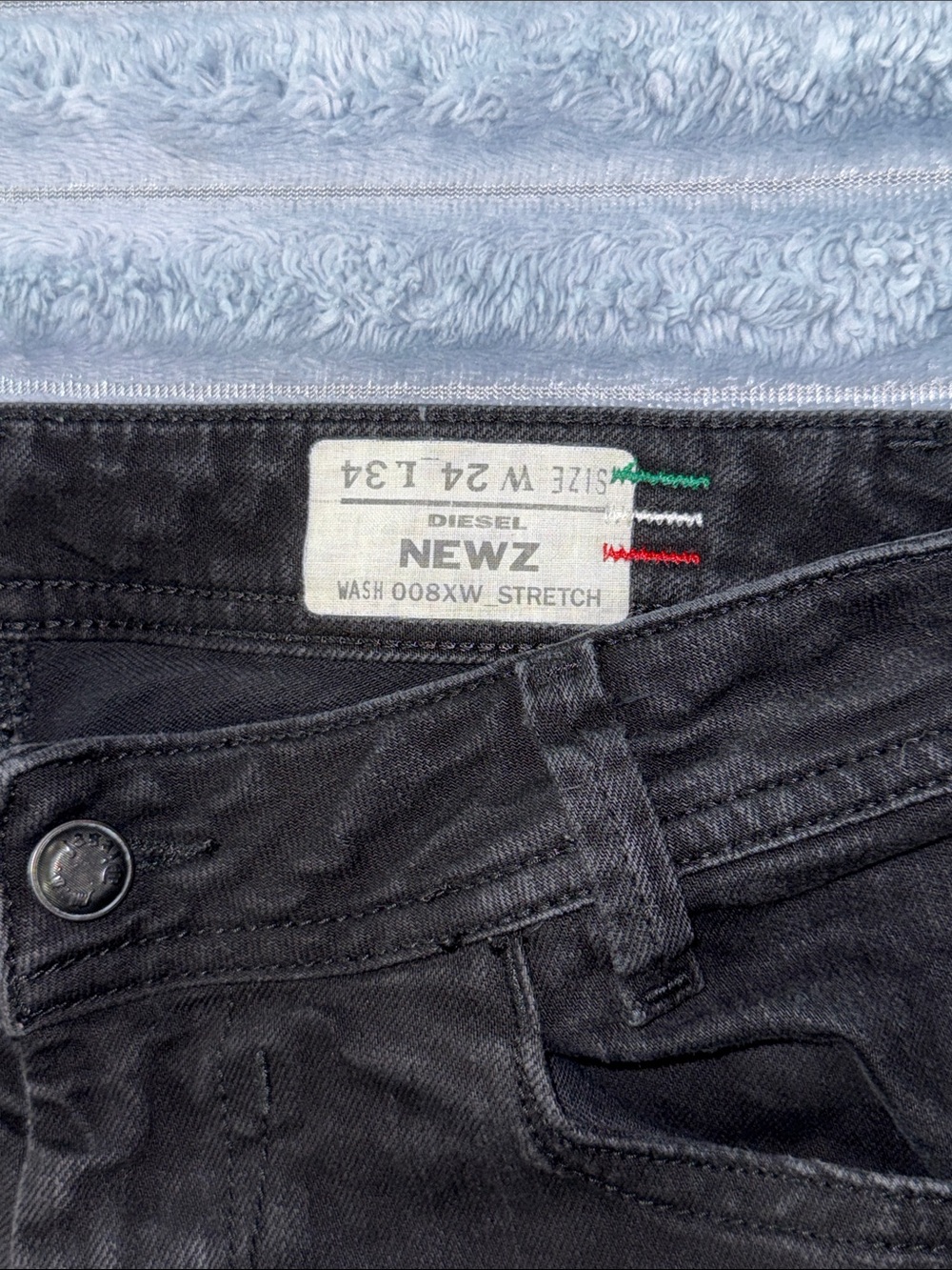 Diesel "Newz" Y2K Low-Rise Black Straight Leg Jeans - Picture 3 of 10